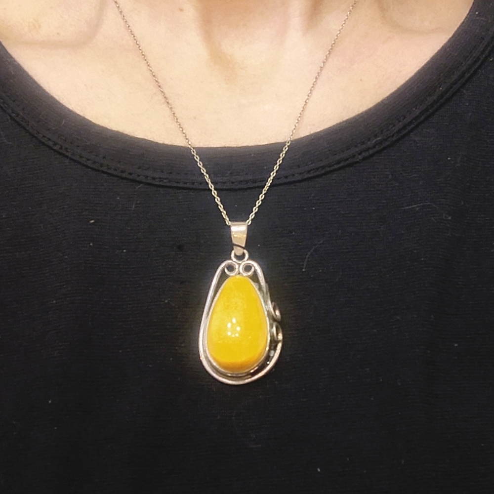 Vintage Baltic Butterscotch Amber Oversized Pendant in Sterling Silver- New! - Picture 2 of 8